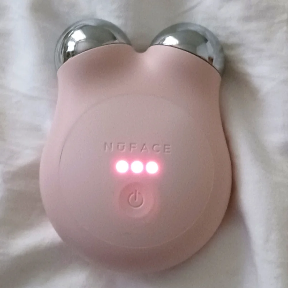 NuFACE MINI+ Petite Facial Toning Device - Picture 6 of 15